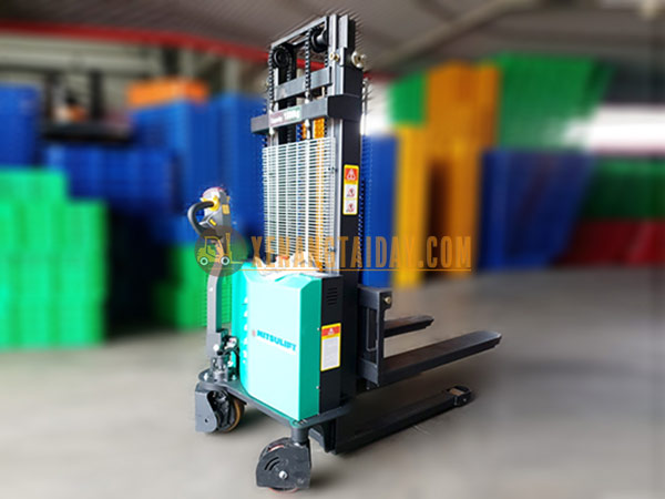 Xe nâng tự động Mitsulift 1 tấn