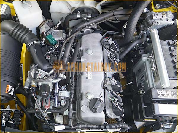 Xe nâng xăng - gas KOMATSU FG18T-21