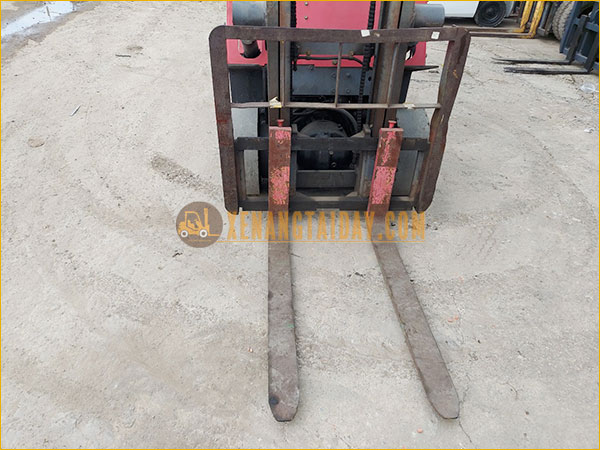 Xe nâng xăng gas Nissan J01M15