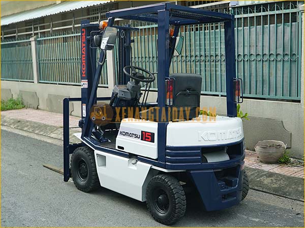 Xe nâng xăng KOMATSU FG15-15