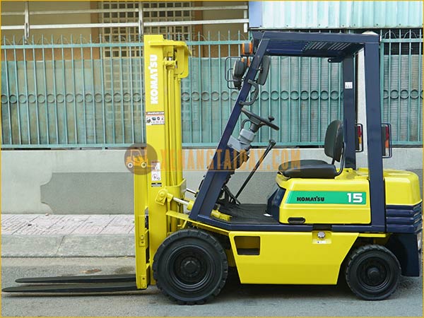 Xe nâng xăng KOMATSU FG15-15