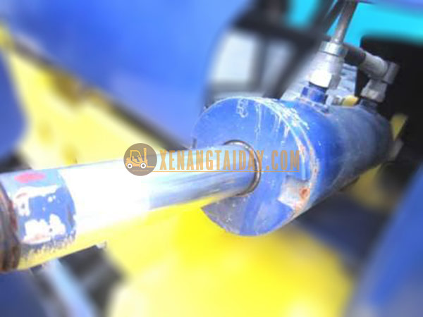 Xe nâng xăng KOMATSU FG15C-16