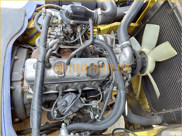 Xe nâng xăng KOMATSU FG15C-16