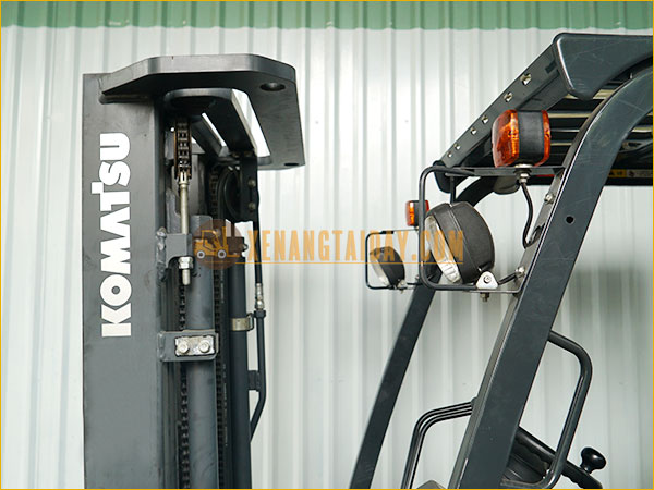 Xe nâng xăng KOMATSU FG15C-21