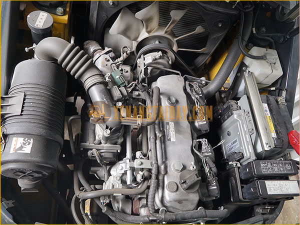Xe nâng xăng KOMATSU FG15C-21