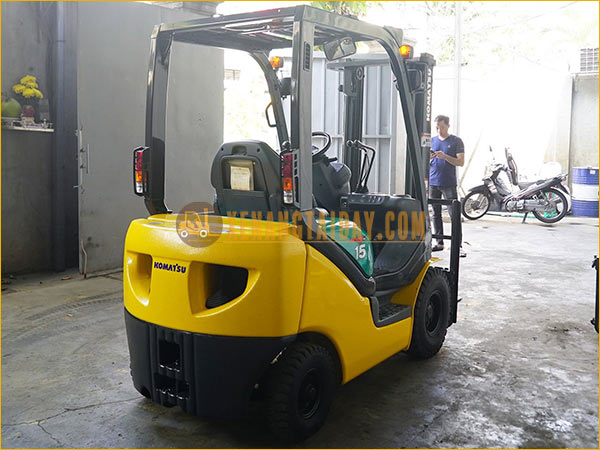 Xe nâng xăng KOMATSU FG15T-18