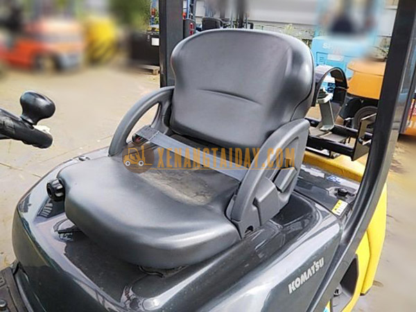 Xe nâng xăng KOMATSU FG15T-21 