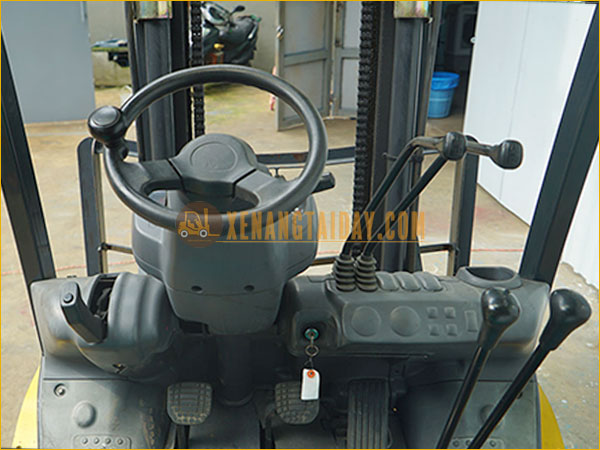 Xe nâng xăng KOMATSU FG20C-15