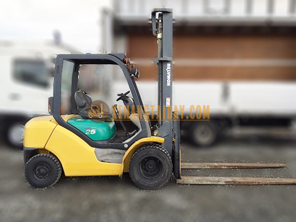Xe nâng xăng KOMATSU FG25C-15