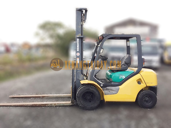 Xe nâng xăng KOMATSU FG25C-15