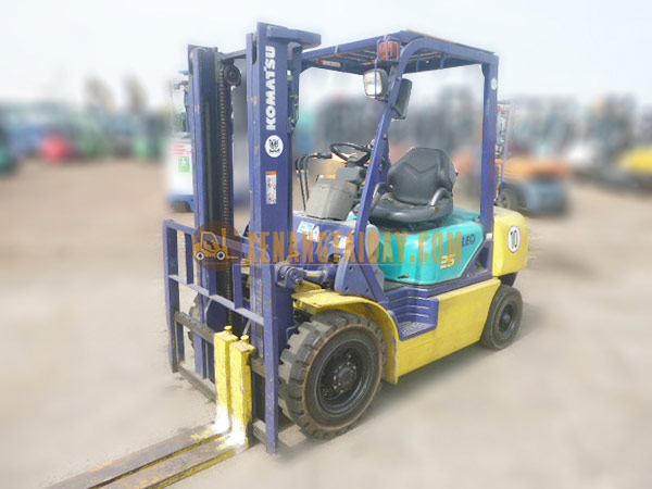 Xe nâng xăng KOMATSU FG25T-12