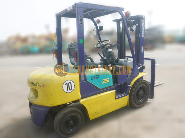 Xe nâng xăng KOMATSU FG25T-12
