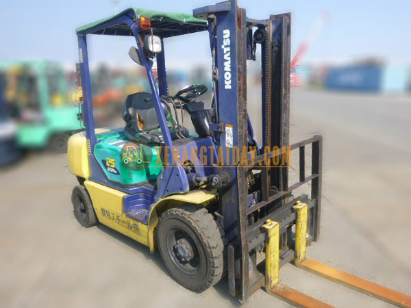 Xe nâng xăng KOMATSU FG25T-14