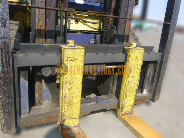 Xe nâng xăng KOMATSU FG25T-14