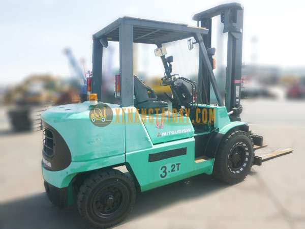 Xe nâng dầu MITSUBISHI FD40T 