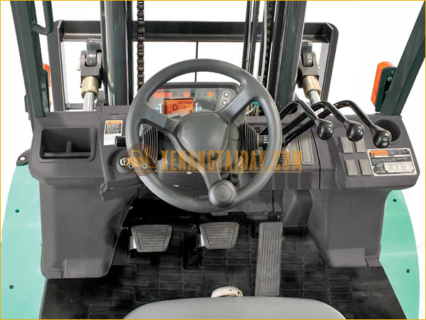 Xe nâng xăng - gas MITSUBISHI Mới 4 - 5.5 tấn