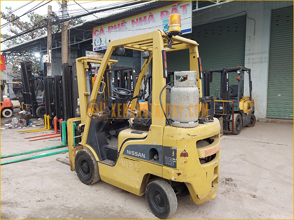 Xe nâng Xăng Nissan EBT-P1F1