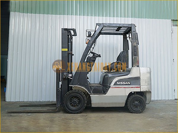 Xe nâng xăng NISSAN EBT-P1F1
