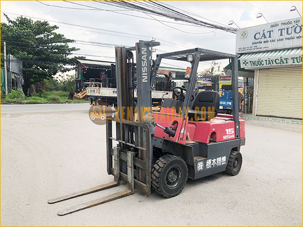 Xe nâng xăng Nissan J01M15