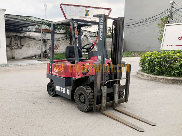 Xe nâng xăng Nissan J01M15