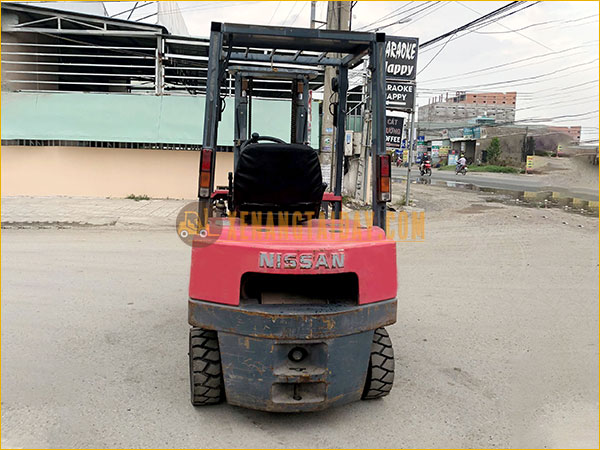 Xe nâng xăng Nissan J01M15