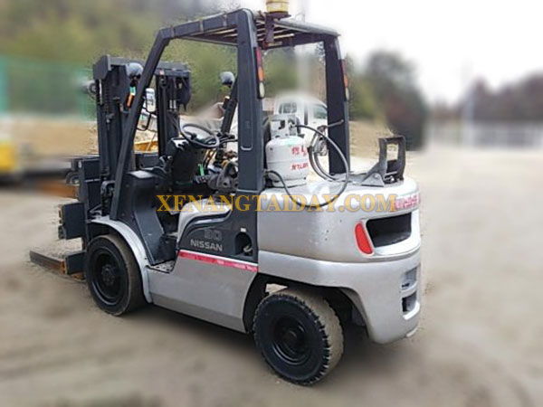 Xe nâng Xăng NISSAN UGL02