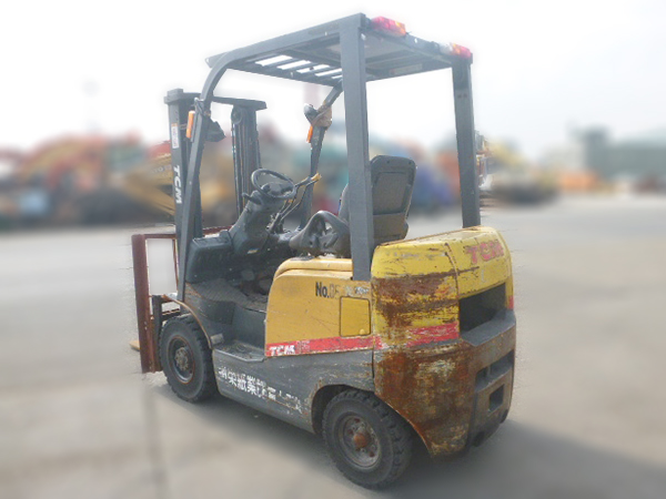 Xe nâng xăng TCM FG15T13