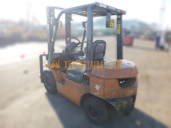 Xe nâng Xăng TOYOTA 02-7FG20