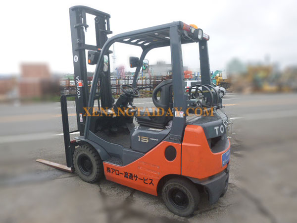 Xe nâng Xăng TOYOTA 02-8FG15