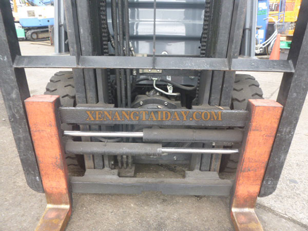 Xe nâng Xăng TOYOTA 02-8FG15