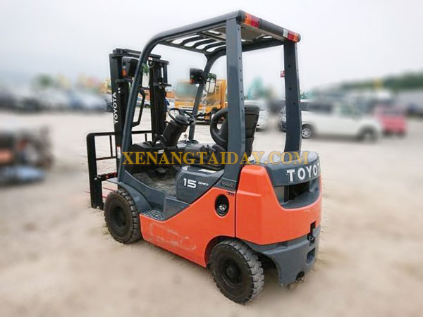 Xe nâng Xăng TOYOTA 02-8FG15