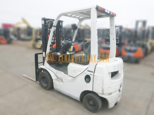 Xe nâng Xăng TOYOTA 02-8FG15