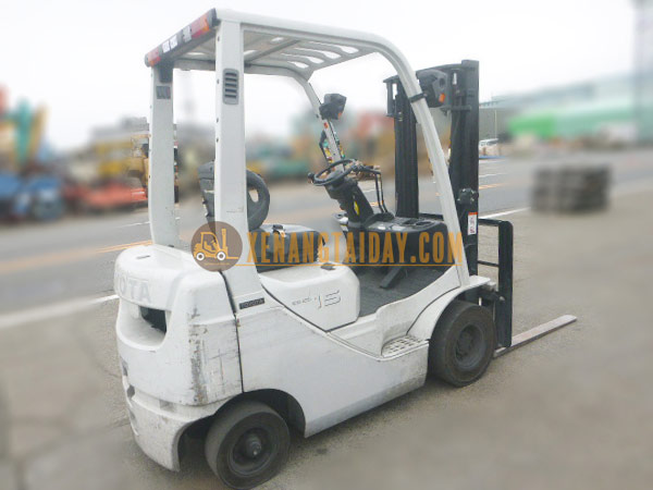 Xe nâng Xăng TOYOTA 02-8FG15