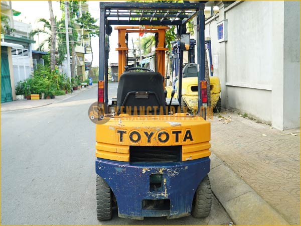 Xe nâng xăng TOYOTA 5FGL14