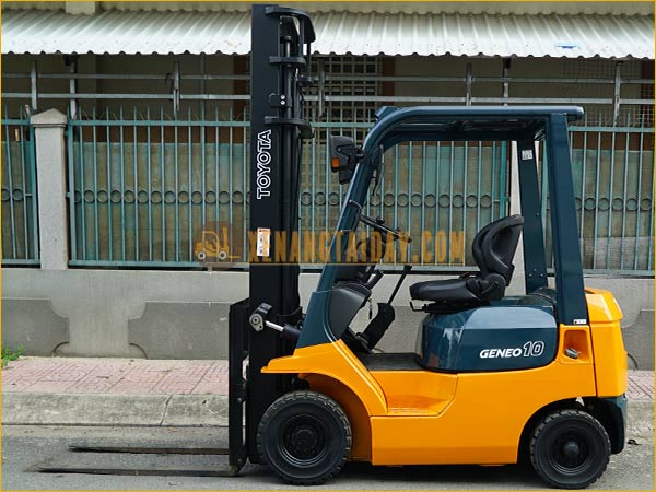 Xe nâng xăng TOYOTA 7FG10