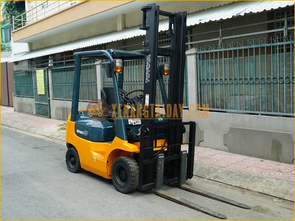Xe nâng xăng TOYOTA 7FG10