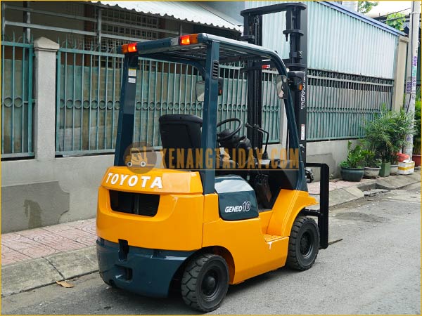 Xe nâng xăng TOYOTA 7FG10