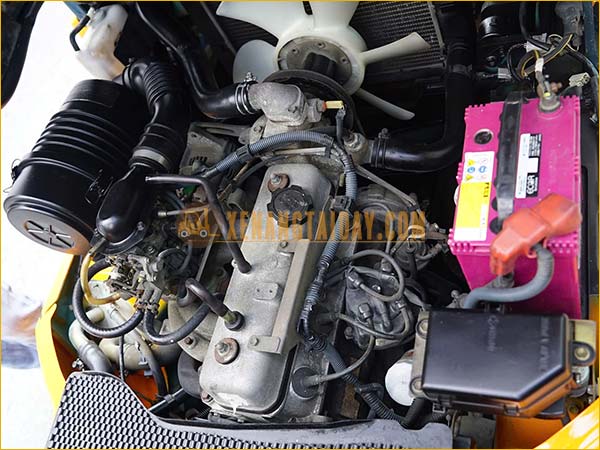 Xe nâng xăng TOYOTA 7FGL15