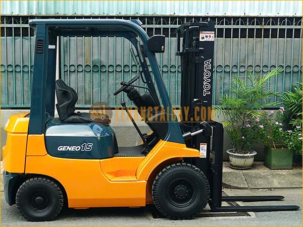 Xe nâng xăng TOYOTA 7FGL15