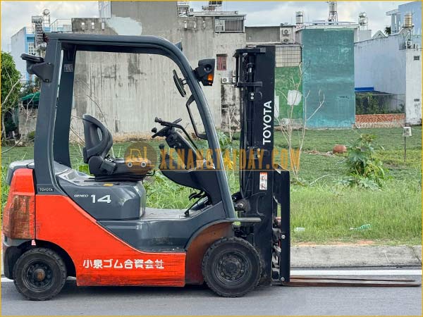 Xe nâng xăng TOYOTA 8FG14