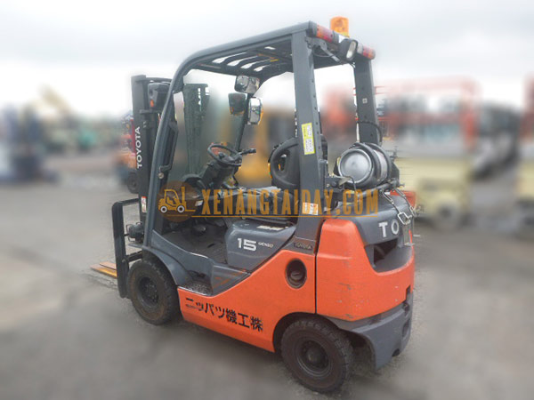 Xe nâng Xăng TOYOTA 02-8FG15