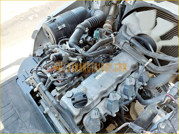 Xe nâng Xăng UNICARRIERS EBT-P1F1