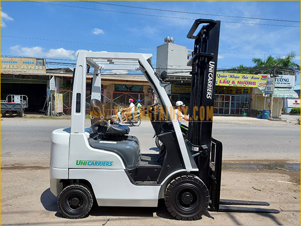 Xe nâng Xăng UNICARRIERS EBT-P1F1