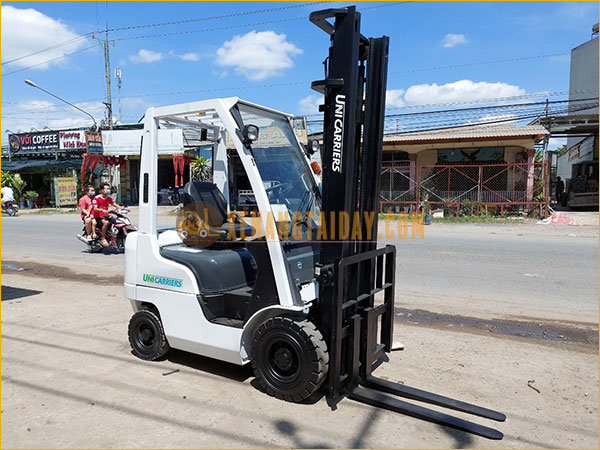 Xe nâng Xăng UNICARRIERS EBT-P1F1