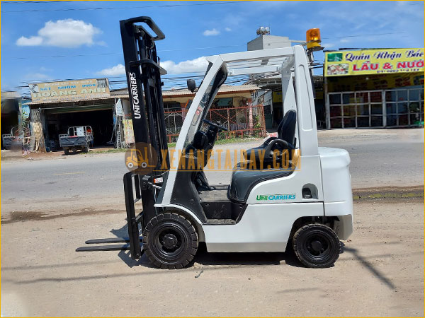 Xe nâng Xăng UNICARRIERS EBT-P1F1