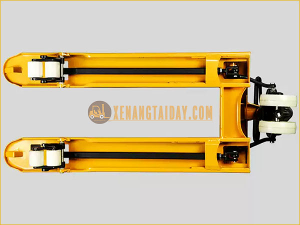 ​​​​​​​Xe nâng tay càng dài 1.8 mét AC20-1.8M 2 tấn 